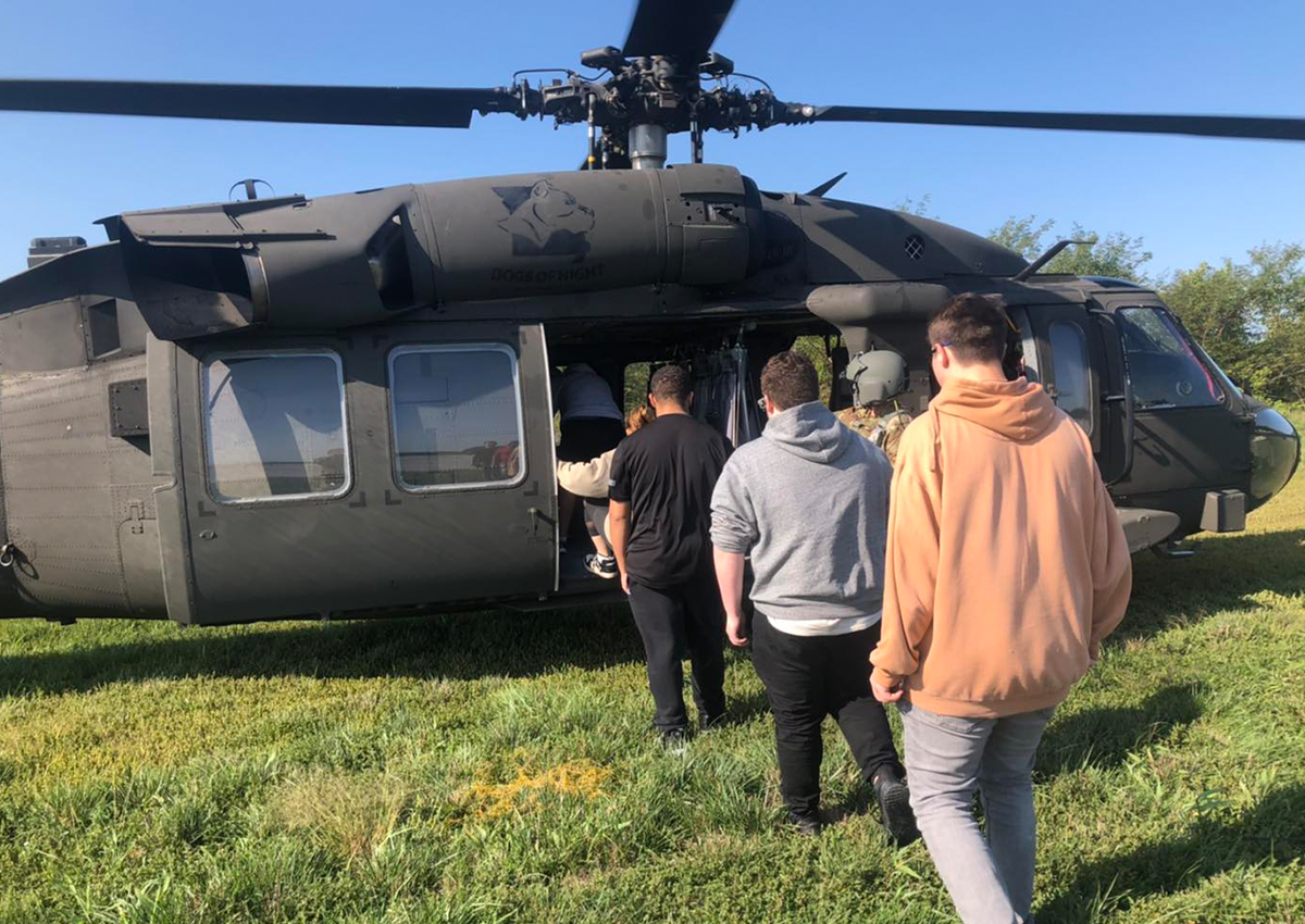 Camdenton_Blackhawk_Ride_1b