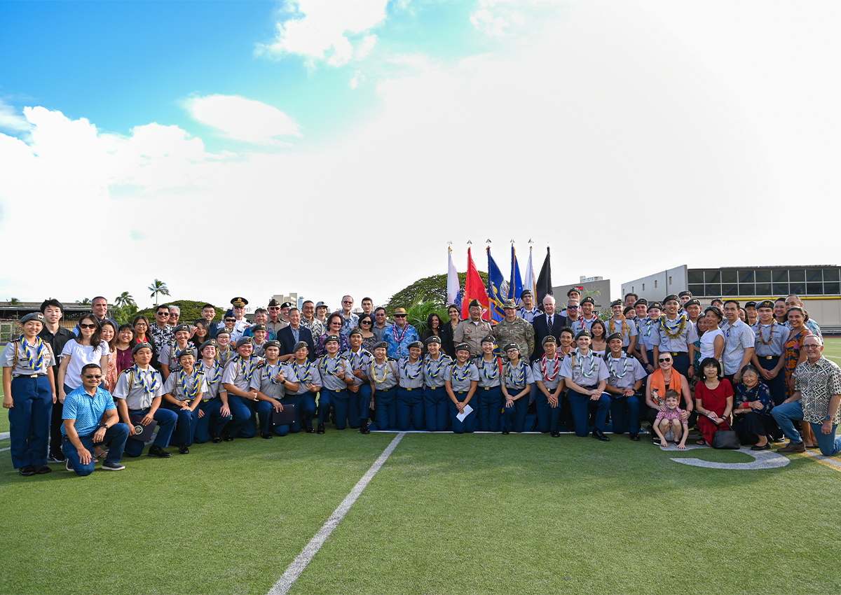 General Bramlett, MG Ryan, and other dignitaries pose with the Senior cadets and families