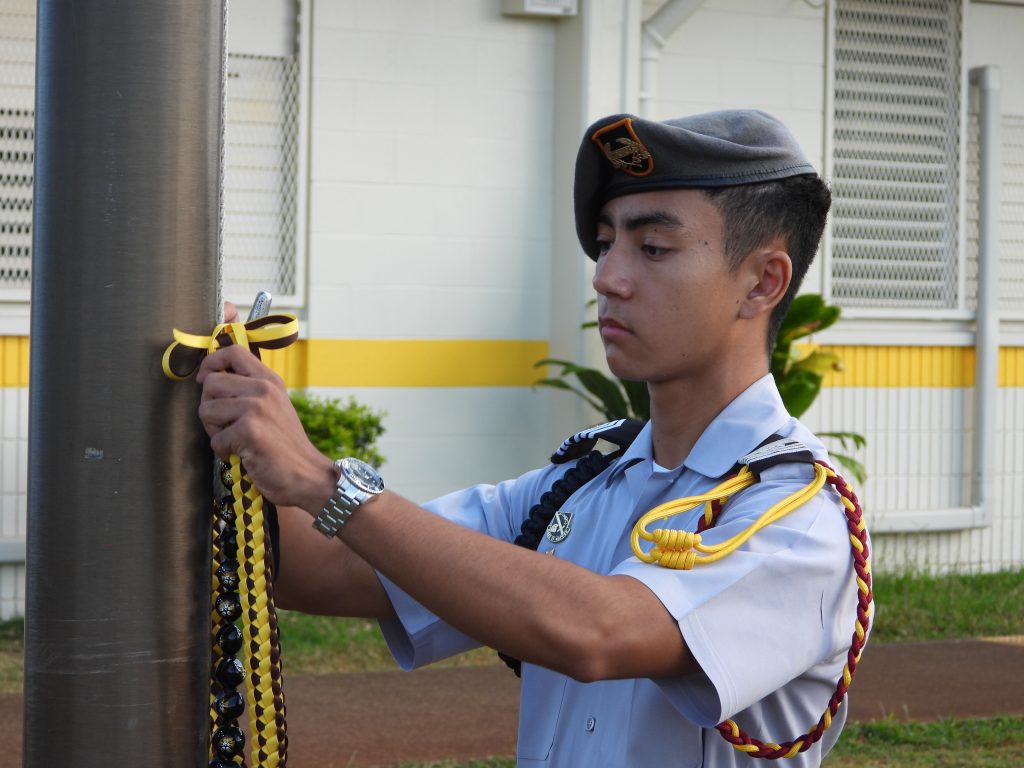 C/CSM, Rafael Ortiz presents a lei to remember and honor those that perished that day