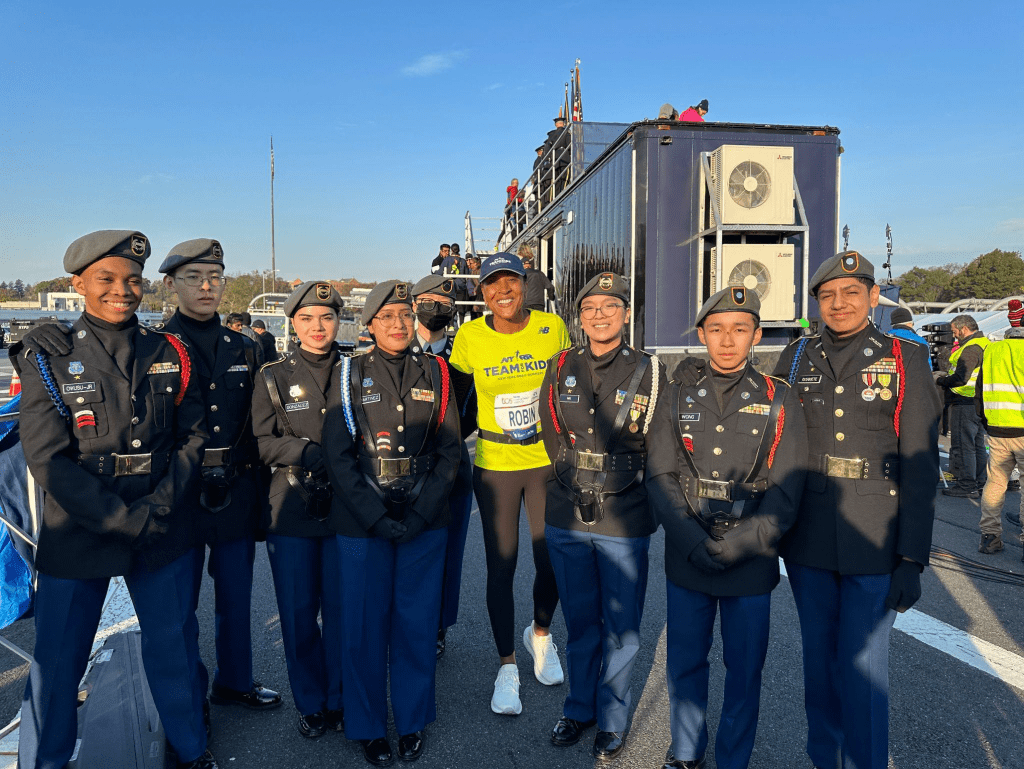 Cadet Owusu Jr, Cadet Yang, Cadet Gonzalez, Cadet Martinez, Cadet Ma, Cadet,
Wong, and Cadet Casquete
Center: Robin Roberts from ABC News.