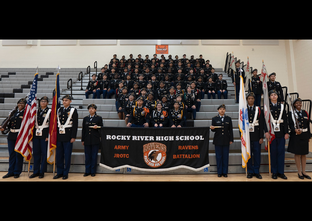 Rocky River HS JROTC Ravens Battalion in support of Veteran's Day parade & Purple Star families recognition.