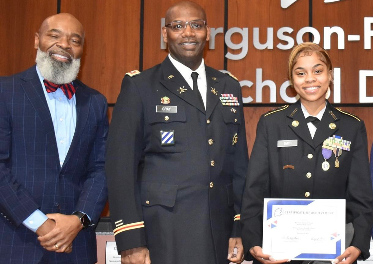L to R Dr. Davis, LTC (R) Gray, CDT LTC Smith