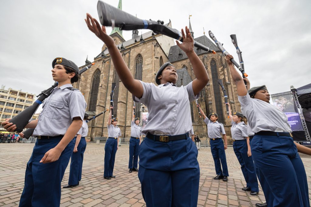 Names: 9th JROTC Bn Cadets, Ansbach Middle High School
Caption: Ansbach JROTC Cadets perform drill routine at Liberation Festival 2024
Credit: City of Pilsen