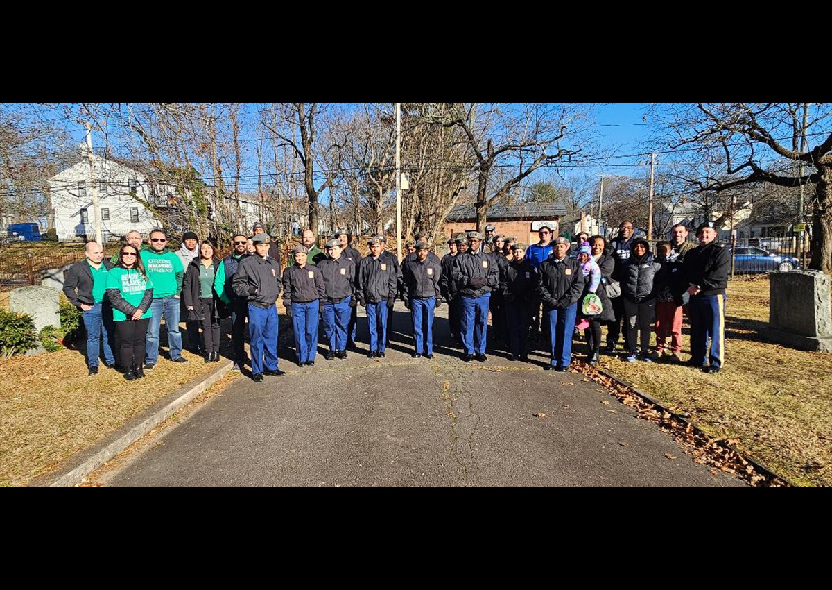 Group picture of all who participated on December 14th, Wreaths Across America Day