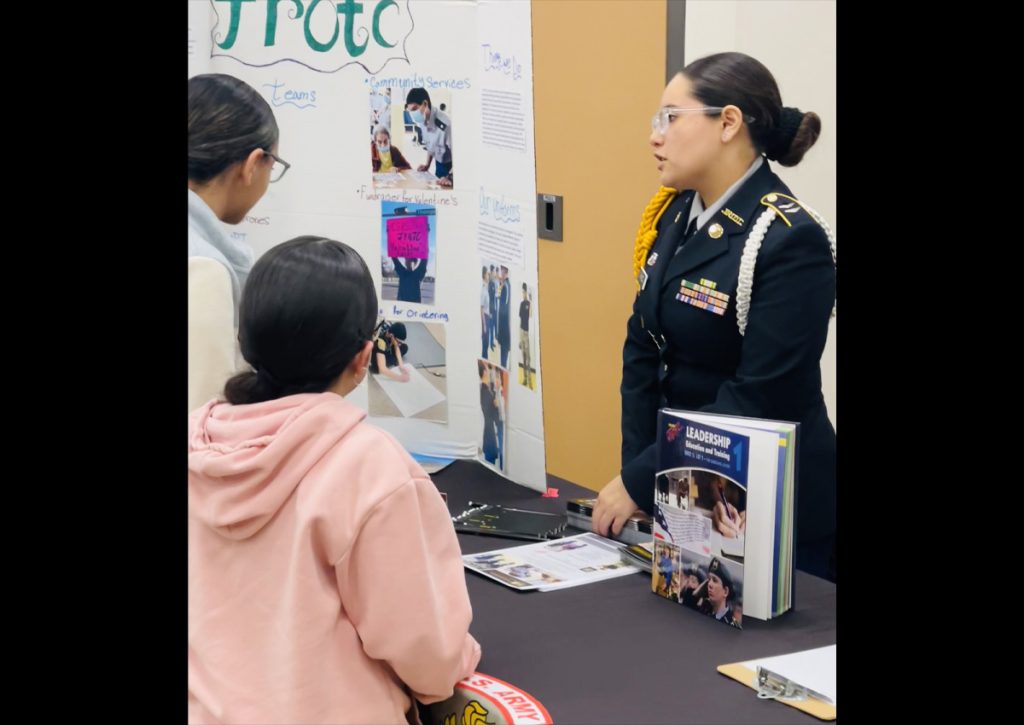 JROTC-News-Featured-CARRIZO-SPRINGS-HIGH-SCHOOL-RECRUITS-AT-COMMUNITY-CAREER-FAIR-3.jpg