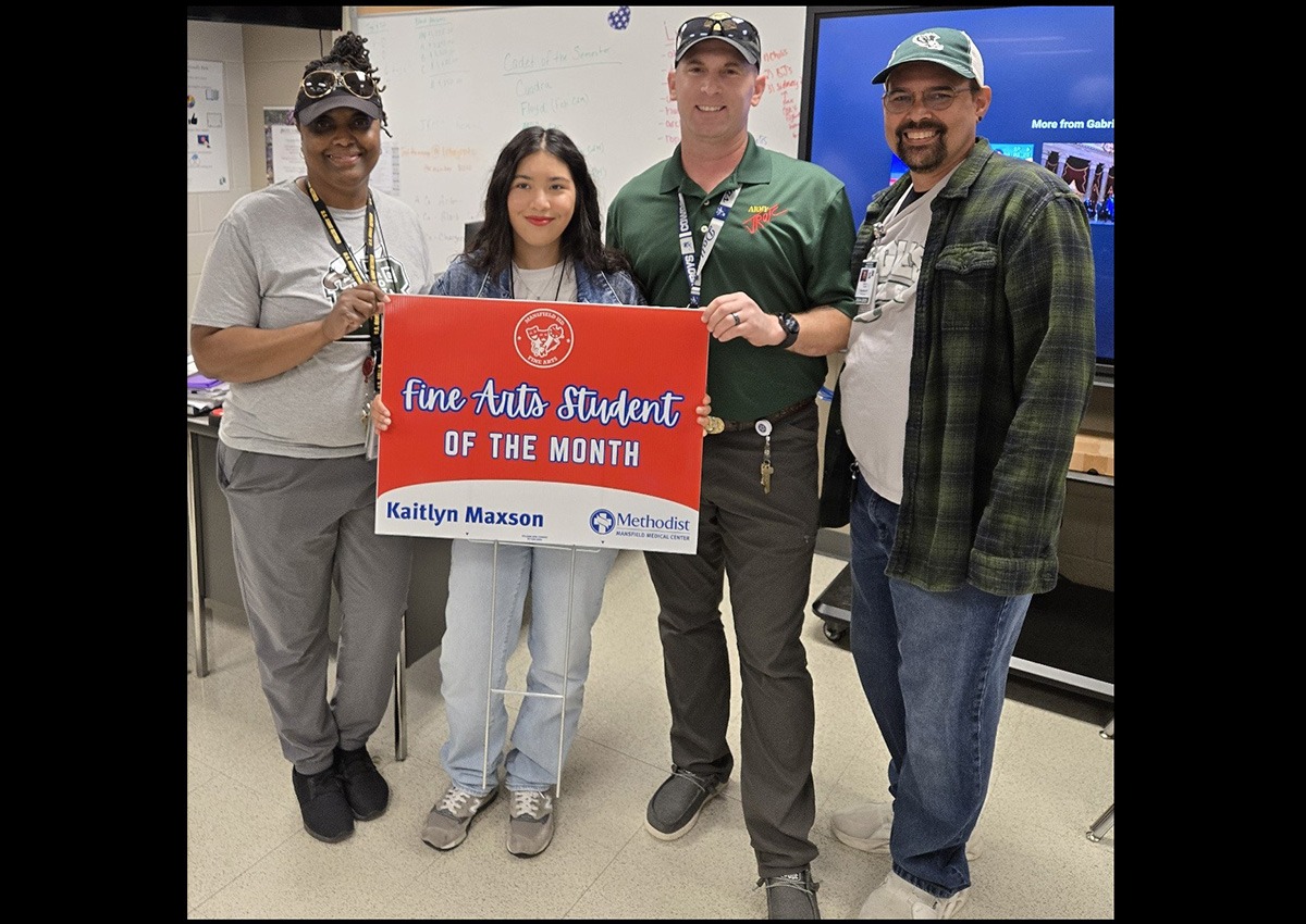 • Right side of composite: (left to right) LTC (Ret.) Aricai Berry, LRHS SAI; C/SGM Kaitlyn Maxons; 1SG (Ret.) Dan Purdom, LRHS AI; Mr. Lance Hood, LRHS Assistant Principal