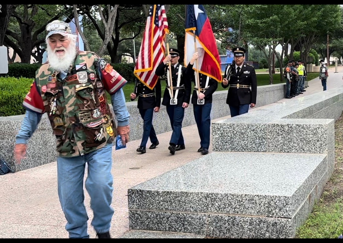 Cadets and Veterans Honor our US Flag